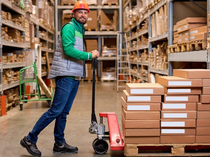 The Evolution of Warehouse Efficiency: Innovations in Material Handling Equipment Reshaping Logistics.